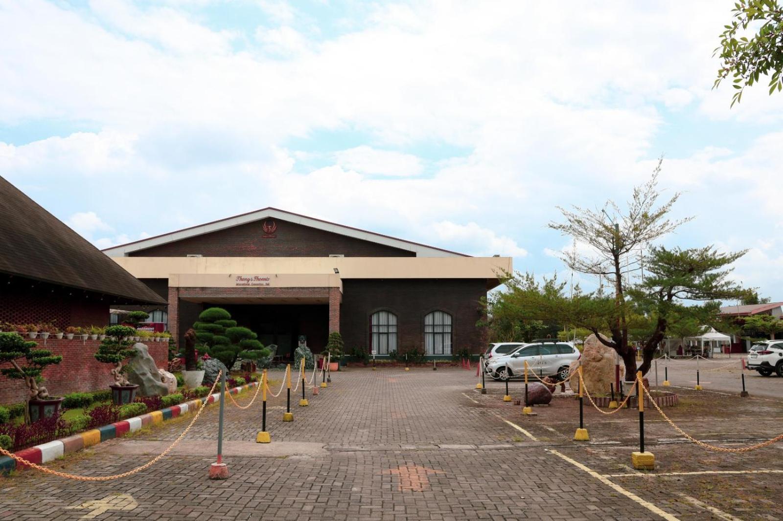 Thong'S Inn Hotel Kualanamu Medan Kültér fotó