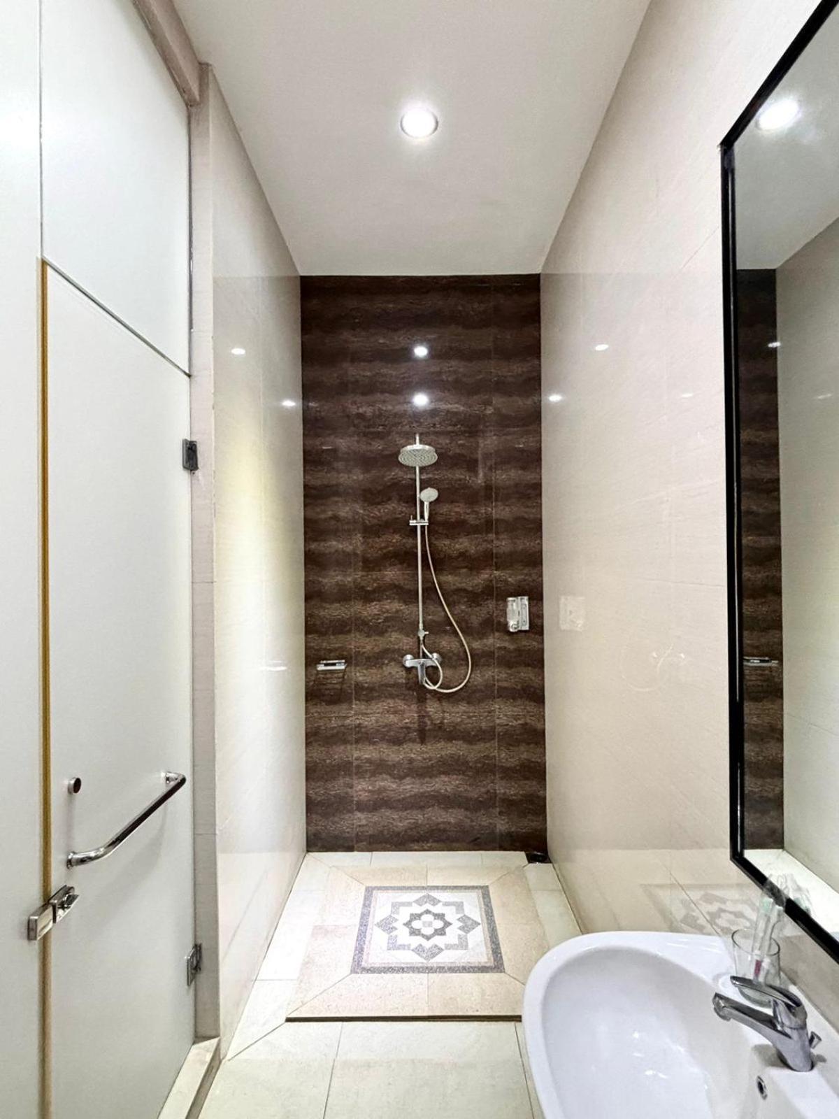 Thong'S Inn Hotel Kualanamu Medan Kültér fotó