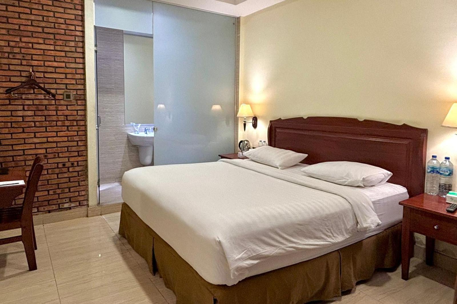 Thong'S Inn Hotel Kualanamu Medan Kültér fotó